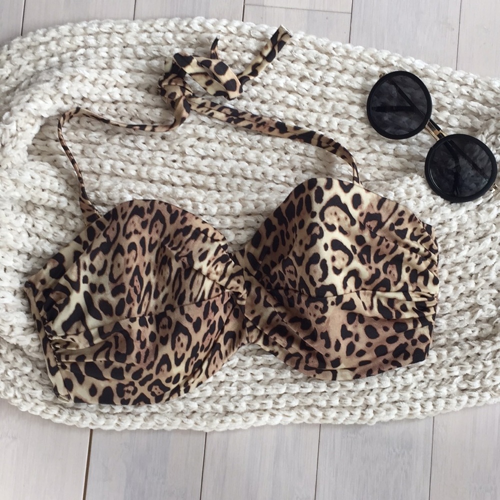 NWOT Victoria’s Secret Bikini top